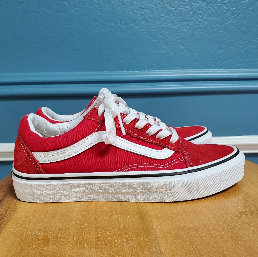 Red Vans sz 5